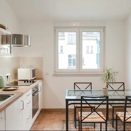 Moderne Dachgeschosswohnung Im Leipziger Norden Apartment *