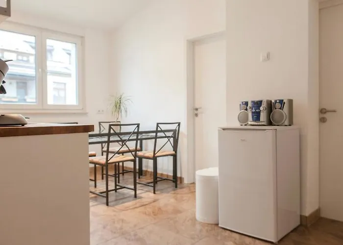 Modern 3room-flat North Porsche -dhl-amazon-airport Lei Halle-bmw-messe By Respect Host Διαμέρισμα Λειψία