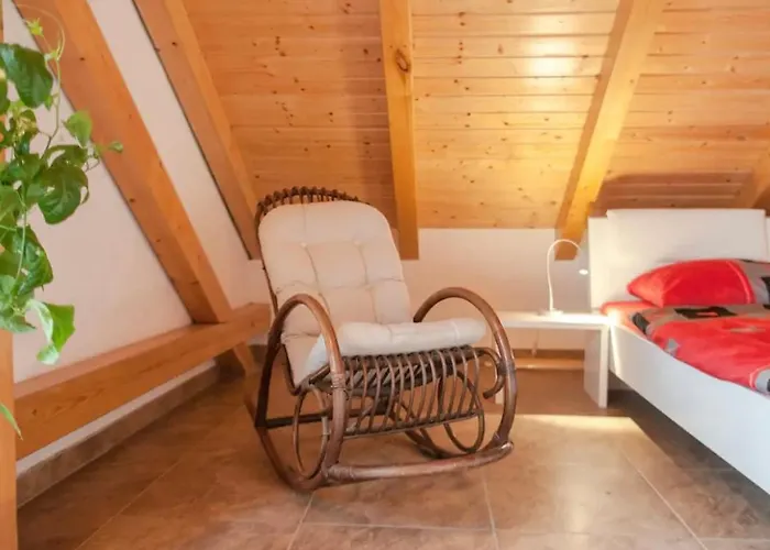 Appartement Modern 3room-flat North Porsche -dhl-amazon-airport Lei Halle-bmw-messe By Respect Host *